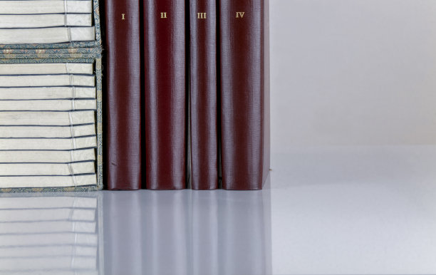 白底的中国传统书籍和古装书籍图片下载