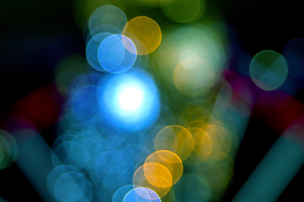 背景模糊抽象的彩灯和装饰。散景街灯的纹理图片下载