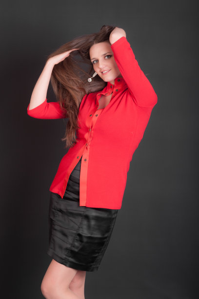 苗条女孩的工作室肖像图片下载