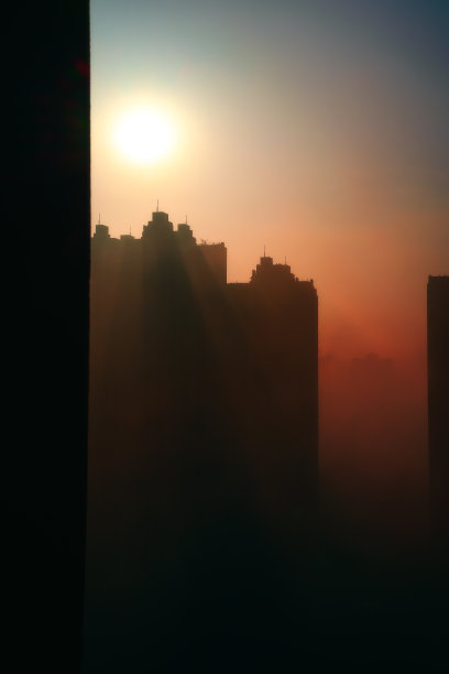 城市里清晨的日出图片下载