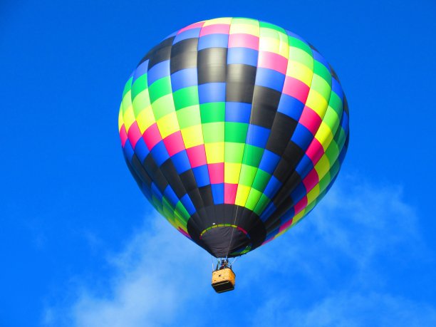 充满活力的浮动图片下载