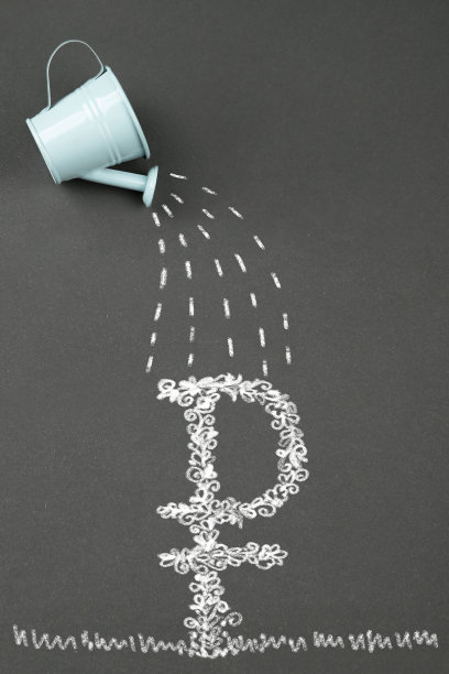 喷壶和卢布花图片下载