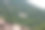 翁布里亚的一个传统村庄，坐落在树木环绕的悬崖上图片下载