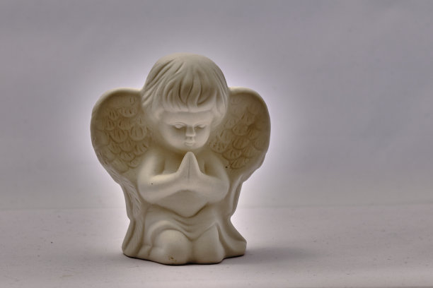 迷你小虔诚天使图片下载