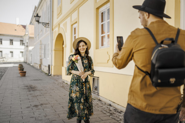 防弹少年团，幕后，男友拍摄女友在新城市，旅行夫妇图片下载