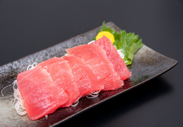日本金枪鱼生鱼片图片下载