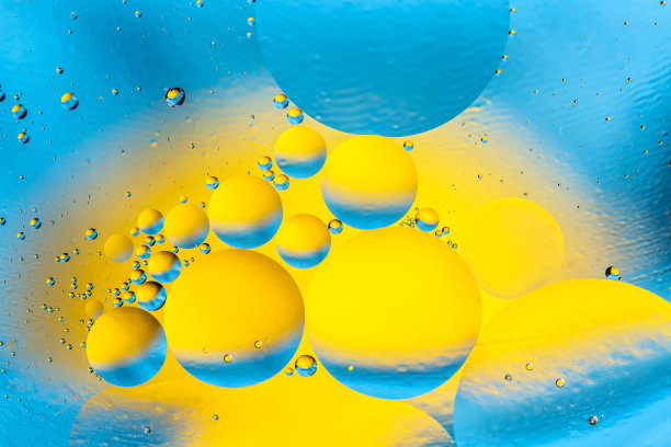 细胞膜的科学图像。液态物质的宏观上升。抽象的分子原子结构。水泡沫。空气或分子的微距镜头。生物、物理或化学抽象背景。图片下载