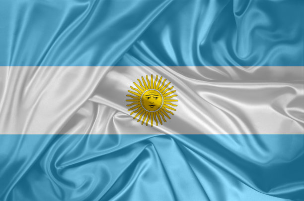 阿根廷国旗在户外升起。阿根廷的一天庆祝图片下载