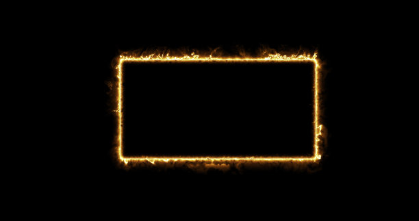 炽热的黄色红色矩形在黑色的背景。抽象矩形，太阳火焰框架。渐渐地，一个燃烧着的正方形火焰出现了，在一个矩形中不断燃烧着。动画4k图形，卡通图片下载