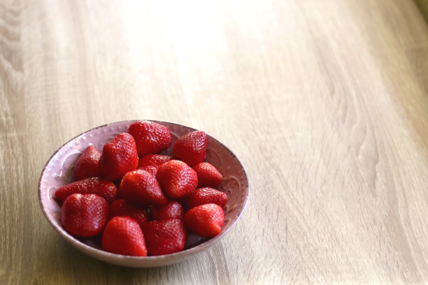 碗草莓图片下载