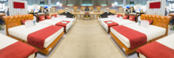 摘要模糊的床垫床展示在家具店的背景中图片下载