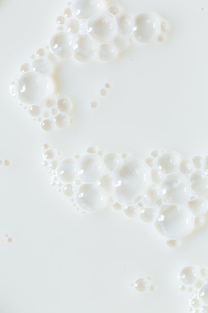 牛奶质地，美丽的高分辨率飞溅的天然牛奶可以用作背景。图片下载