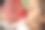 抱着奶瓶的小女孩图片下载