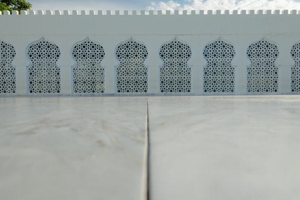 建筑上的窗户的全帧镜头图片下载