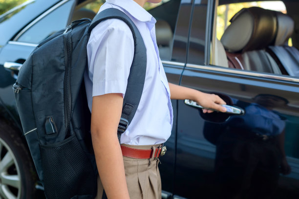 回到学校图片下载