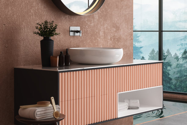 封闭浴室家具配件，挂在橙色墙壁上图片下载