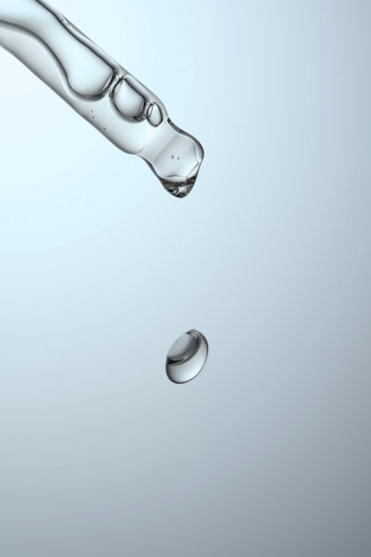 带血清、凝胶、油或其他化妆品的吸管。图片下载