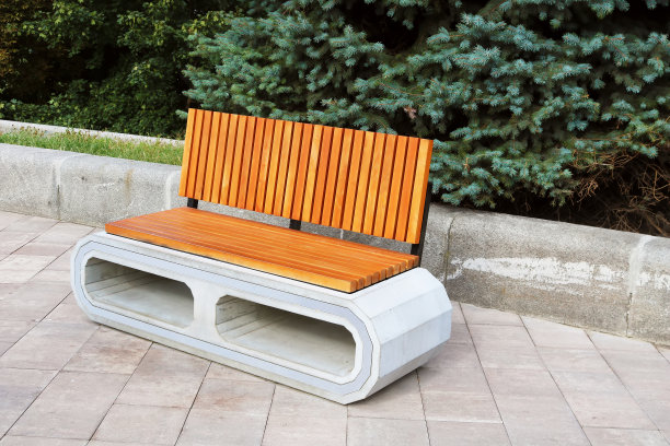 乌克兰基辅，马里因斯基公园的现代长凳图片下载