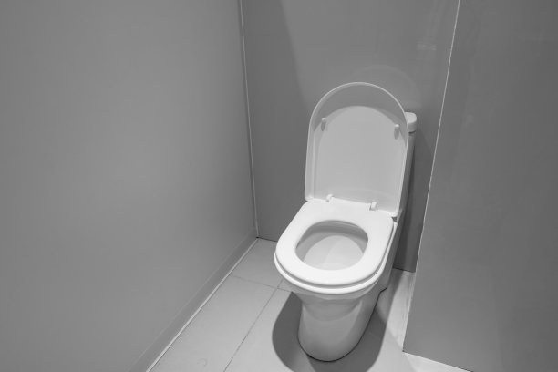 公共厕所的高视角视图图片下载