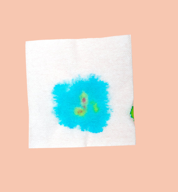 白纸餐巾上有油漆污渍。图片下载