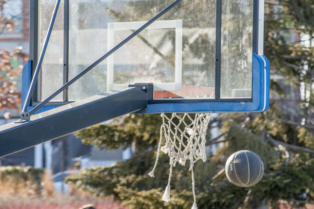 篮子和球，在公共场合玩图片下载