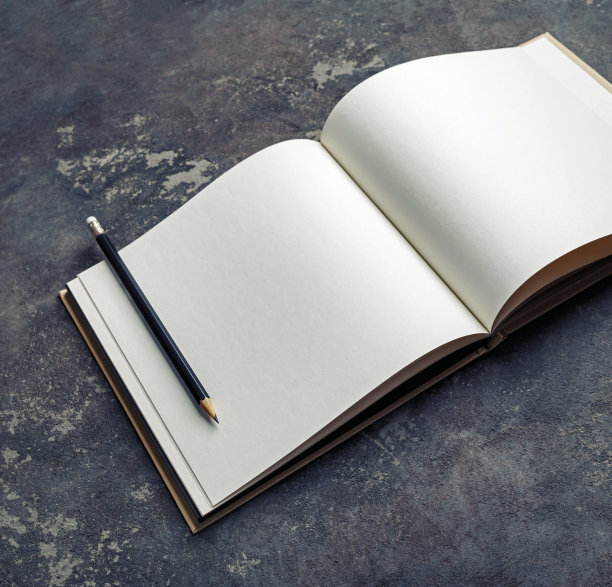 打开空白的小册子图片下载