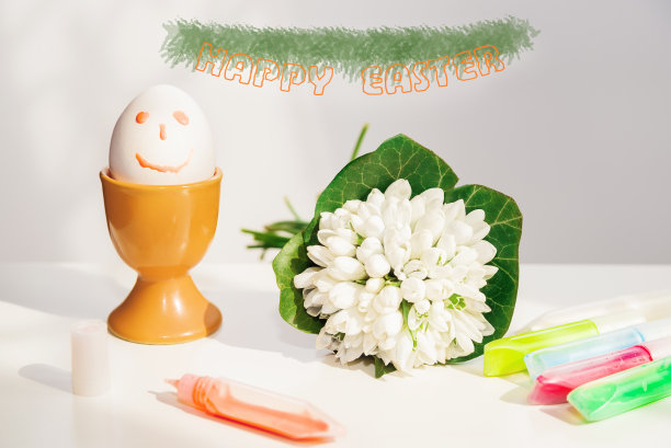 快乐的复活节彩蛋，花和颜色图片下载