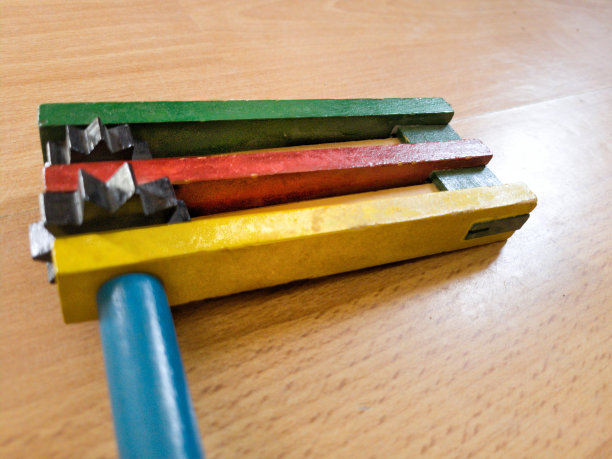 不同颜色的欢乐响尾蛇图片下载