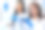 两个年轻漂亮的女科学家在实验室里用试管和显微镜做一些研究图片下载