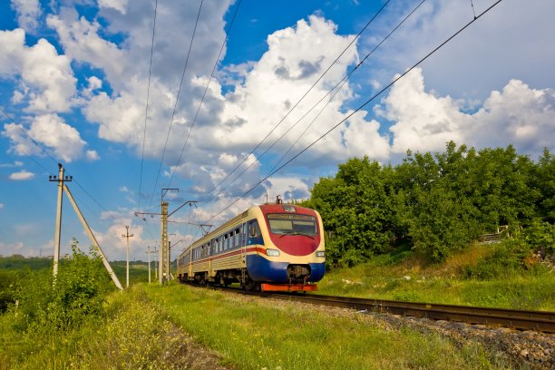 运行旅客列车图片下载