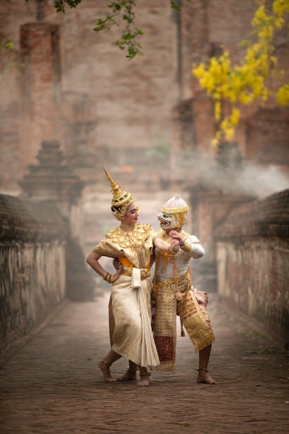 是一种带着面具的泰国传统舞蹈。这是哈努曼向苏芬·抹茶小姐表达爱意。图片下载