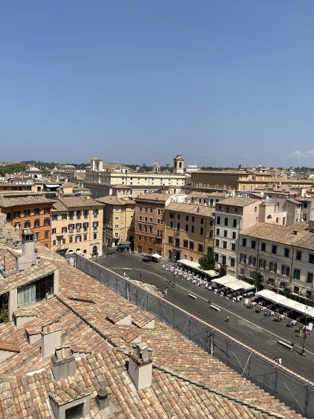 越过顶部的V图片下载