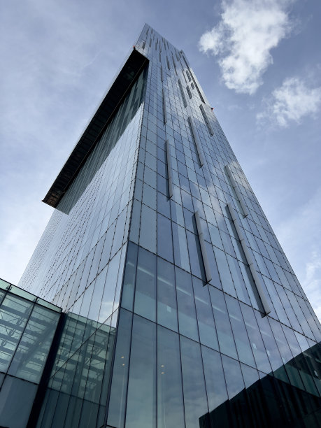 英国曼彻斯特的现代建筑图片下载