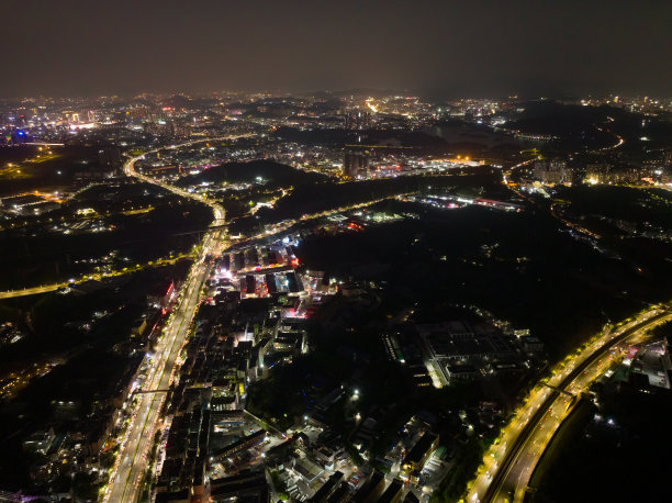 中国深圳的现代化城市建筑，立交立交图片下载