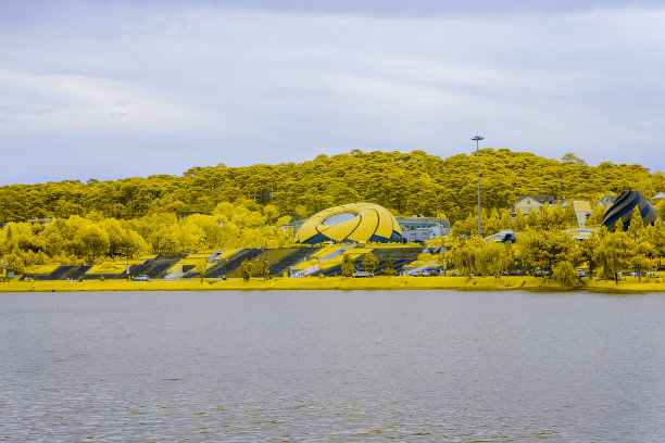 景观照片红外:宣香湖滨街景照片图片下载