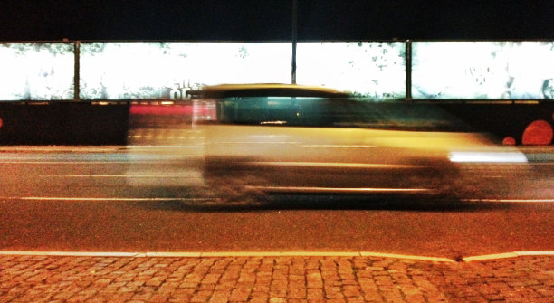 老式grunde复古照片效果城市景观图片下载