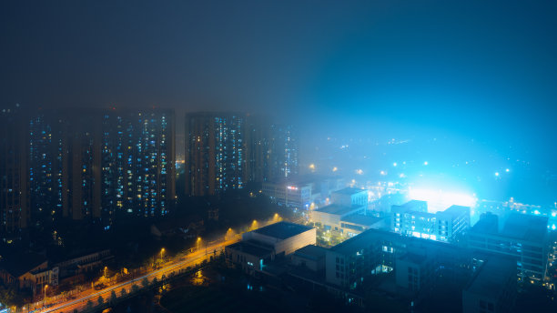 夜晚的城市建筑图片下载