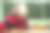 一个十几岁的女孩躺在课桌上。高中的学生。15岁的女孩。图片下载