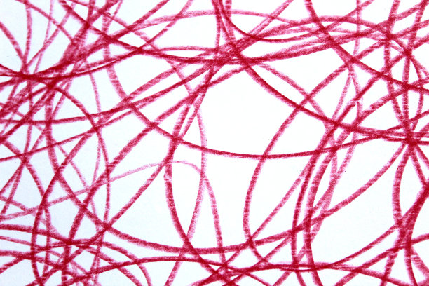 抽象的背景。用紫红色铅笔在白色背景上涂鸦。图片下载