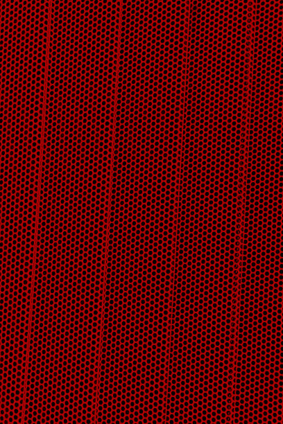 红色背景波金属网格与孔。金属网作为背景。穿孔金属板。图片下载
