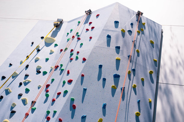 室内攀岩墙练习图片下载