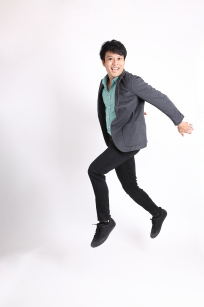 年轻的亚洲商人图片下载