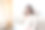 休闲亚洲女性肖像放松坐在地板上使用电脑笔记本电脑。思考亚洲自由小企业主中小企业虚拟，工作从家里的概念。图片下载