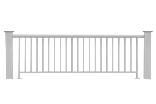 白色背景上孤立的铁栏杆图片下载