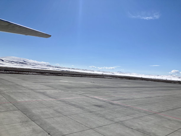 滑雪假期过得愉快吗图片下载