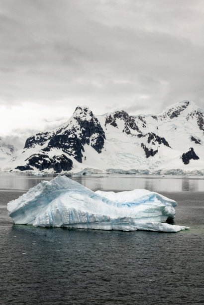 在南极洲巡航——童话般的风景图片下载
