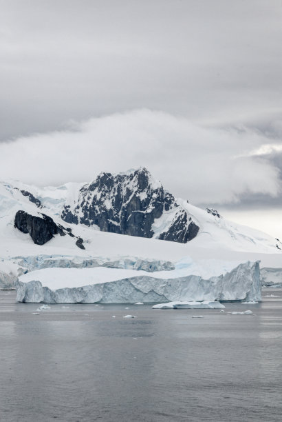 在南极洲巡航——童话般的风景图片下载