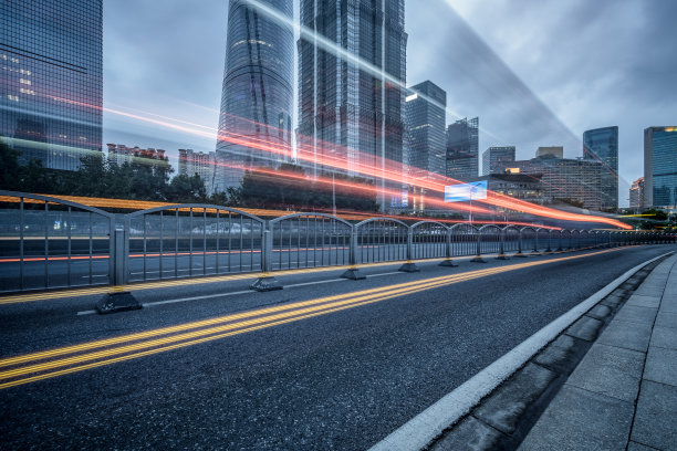 中国市中心的灯光步道图片下载