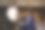 在豪华家具店为买家展示沙发装饰样品的销售助理图片下载