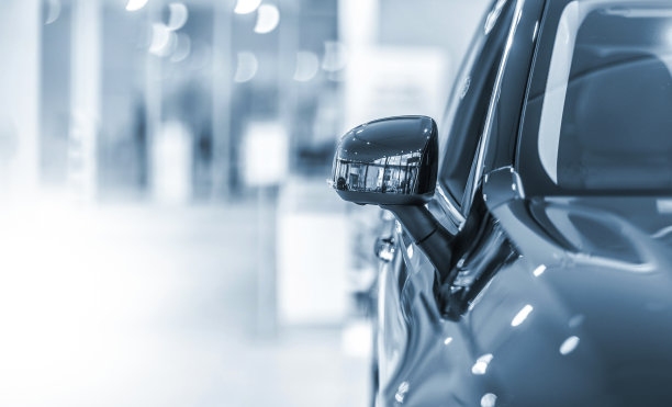 公共汽车经销商陈列室图片下载